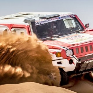 Odjezd Ouředníčkova Hummeru na Dakar 2016