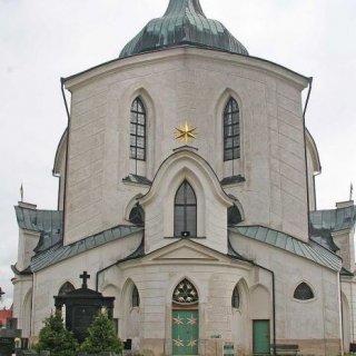 Poutní kostel sv. Jana Nepomuckého, Zelená Hora - předn...